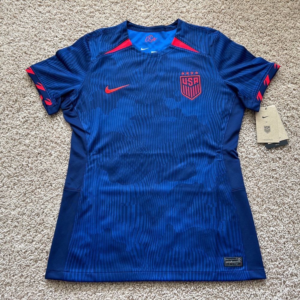 NEW Nike USA soccer jersey women M Blue